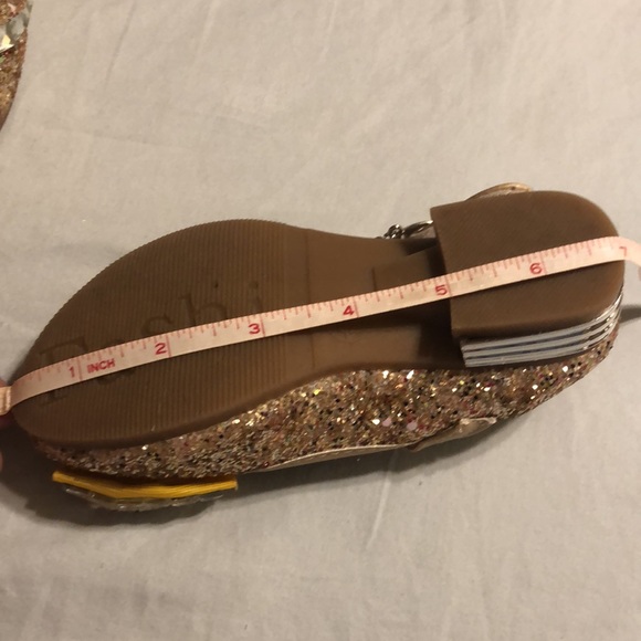COPY - Fashi silver & gold sparkle girls shoes size 28/190. EUC.Run small listi… - Picture 6 of 6